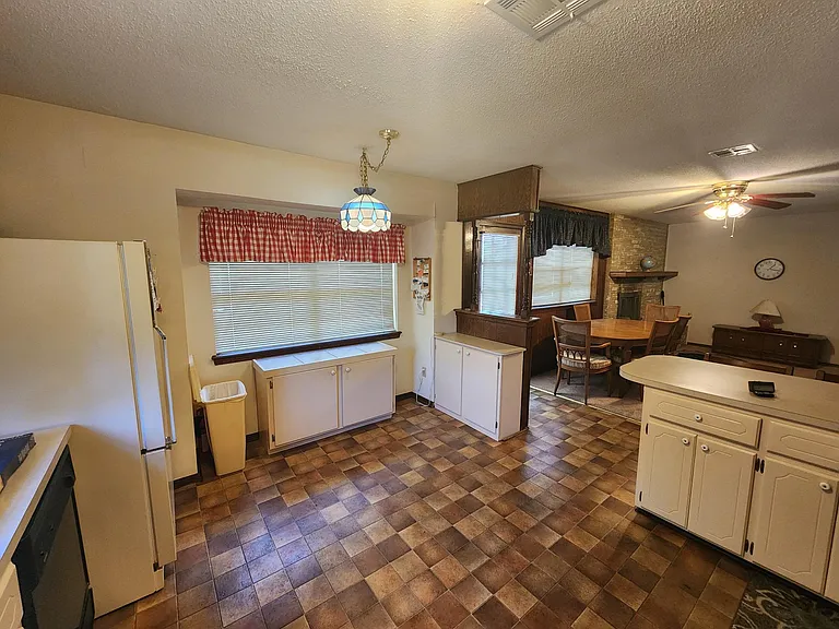 1313 Whippoorwill Dr — Photo 9