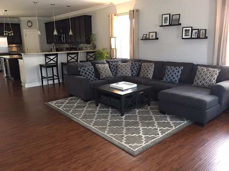 3209 Pleasant Ave — Photo 3