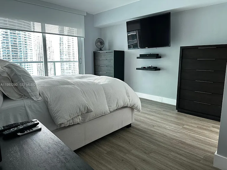 500 Brickell Ave #3307 — Photo 7