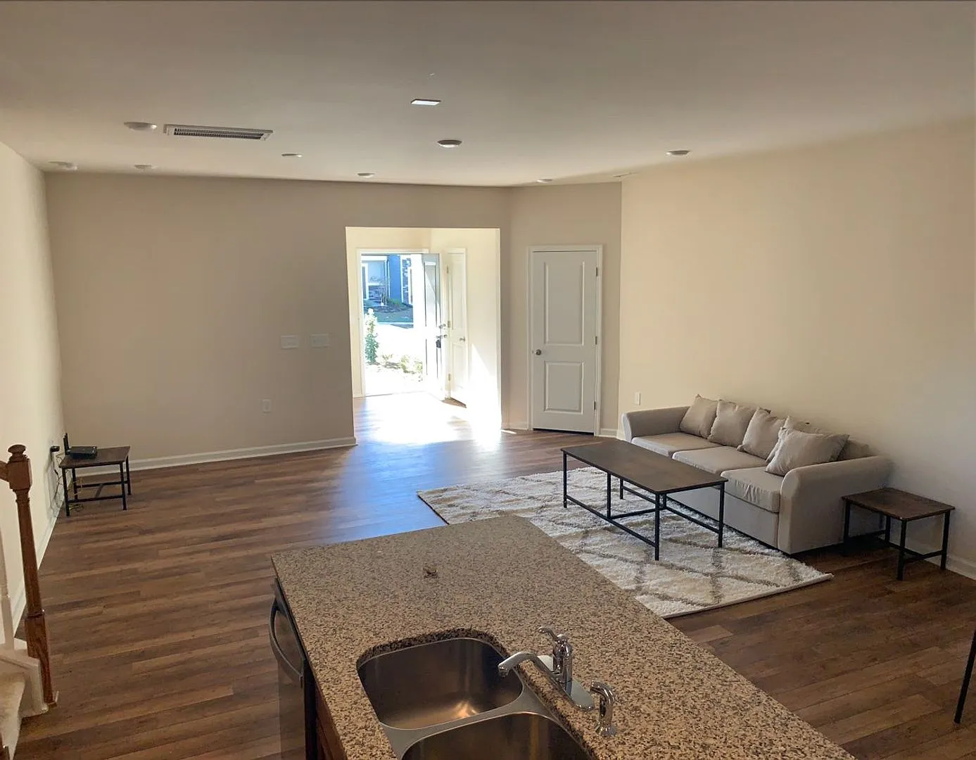 Room in 3 Bedroom Townhome at Whitesell Way — Photo 4