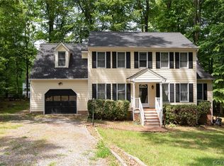 7301 Count Fleet Dr, Midlothian, VA 23112