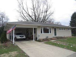 424 Pombrook Dr, Princeton, IL 61356
