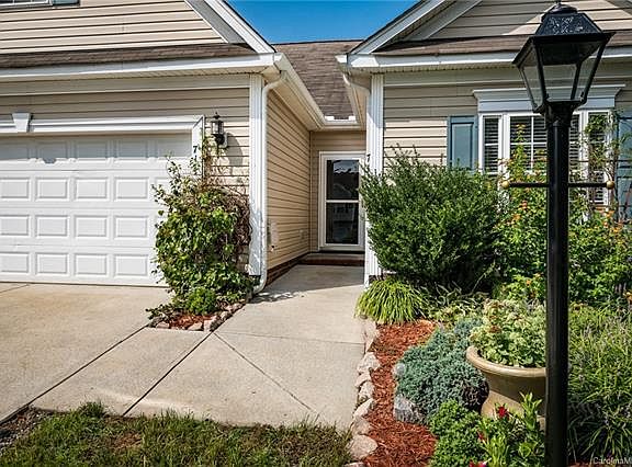 4th image of 711 Byrum Way St