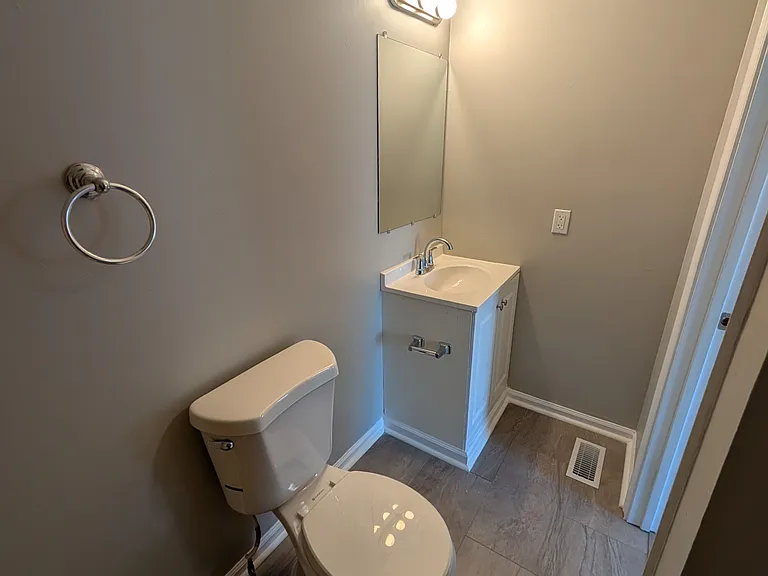 1939 Darnell Dr — Photo 22