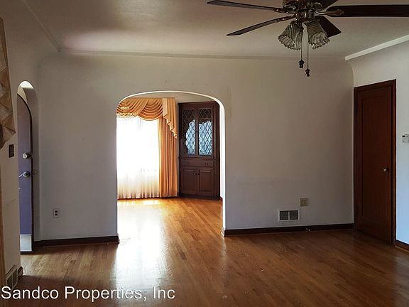 4th image of 3636 S D St