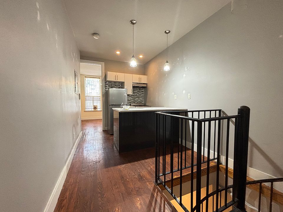 1st image of 901 Saint Johns Pl APT 1B