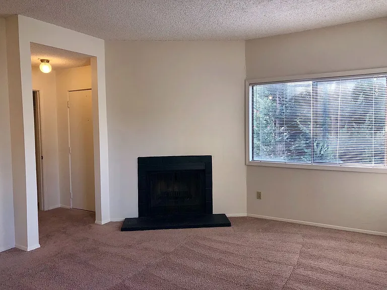 The Blanche Clare Apartments — Photo 14