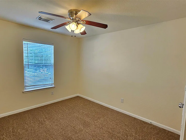 7918 Barnes Ridge Ln — Photo 14