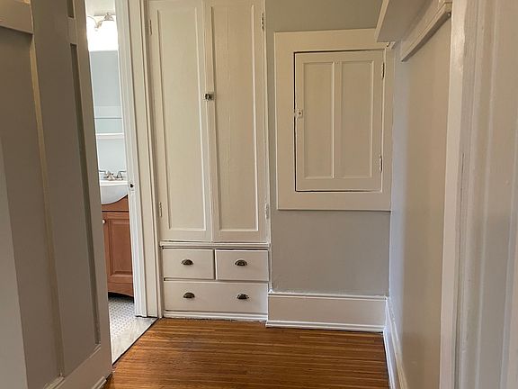 5th image of 185 Alexander St APT 108