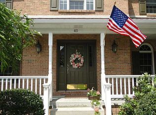 40 Oakmont Ct, Bridgeville, PA