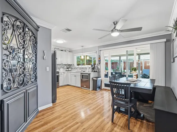 6634 Badger Ct, Sacramento, CA 95842