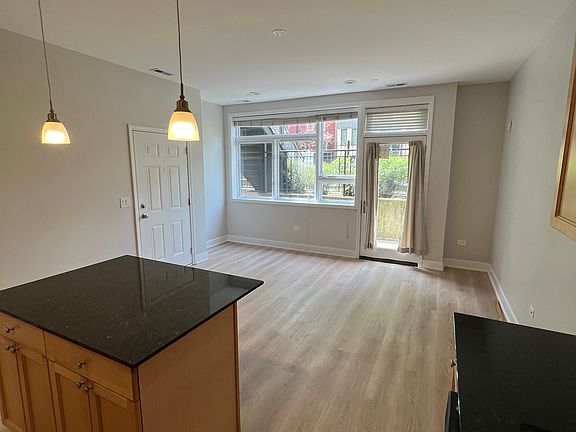 3rd image of 6617 S Ingleside Ave APT 1N