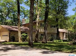 2208 Apache Rd NW, Huntsville, AL 35810