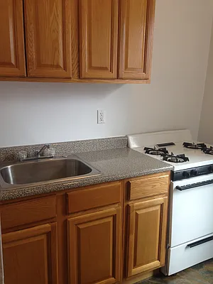 Rented by Peter Ashe | media 10