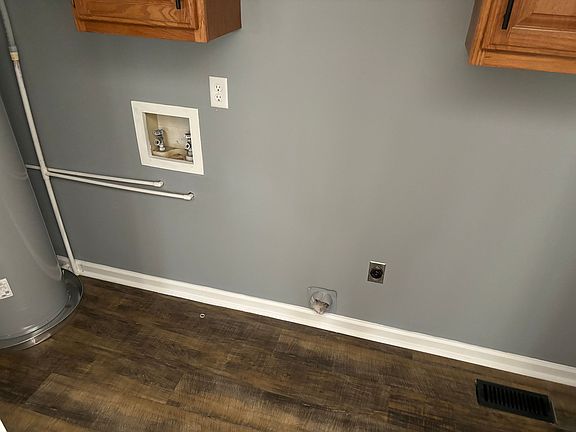 5th image of 420 Fern Rd