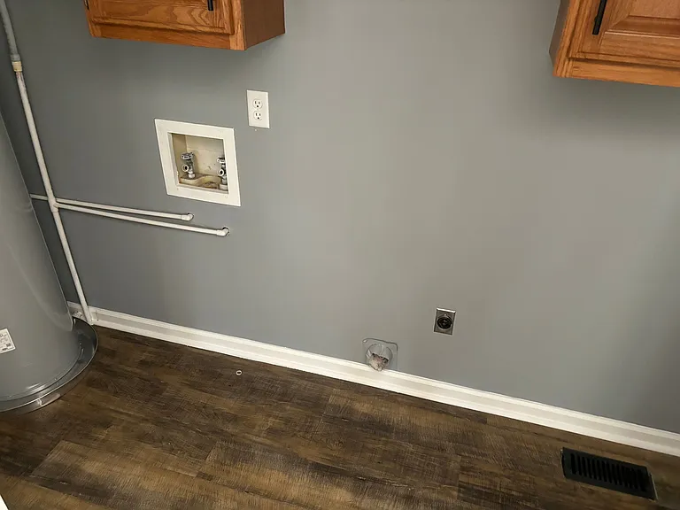 420 Fern Rd — Photo 5