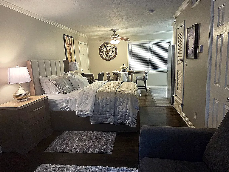 21 Delmont Dr NE #6 — Photo 1