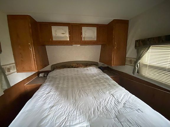 3rd image of 227 Aspen Ct