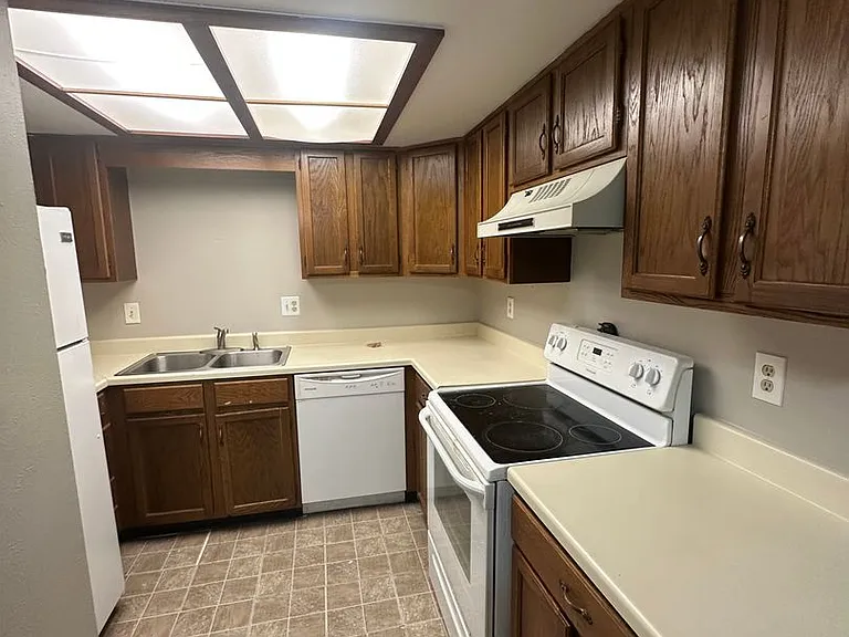 15402 E Arizona Ave #107 — Photo 3