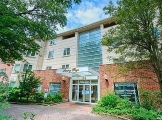 171 Great Neck Rd APT 2A, Great Neck, NY 11021