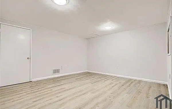 8 King Richard Ct — Photo 6