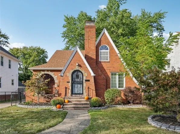16936 Woodbury Ave, Cleveland, OH 44135