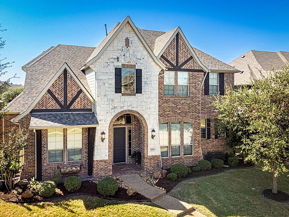 3rd image of 1016 Burnet Dr