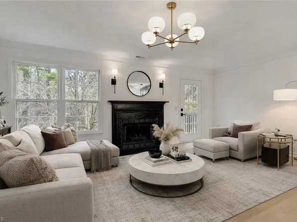 1813 N Winds Dr, Winston Salem, NC 27127