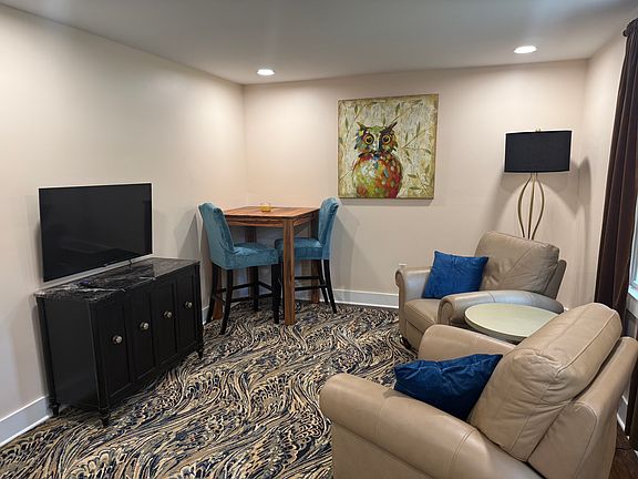 4th image of 47 E Faris Rd #2