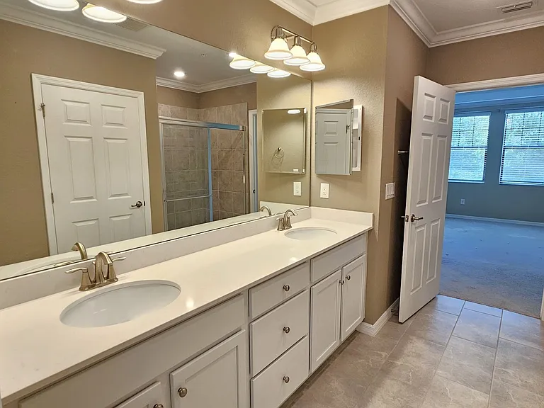 10027 Crooked Creek Dr #101 — Photo 31