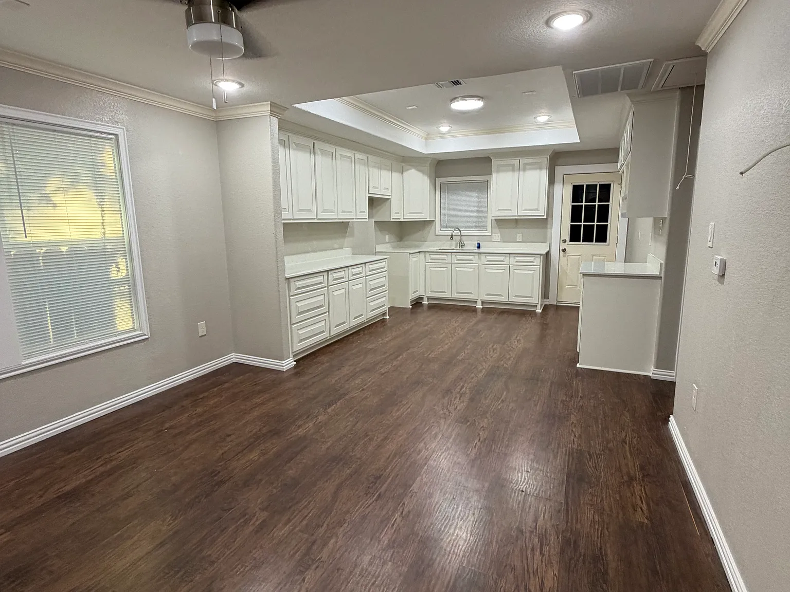 2 bed, 1600 sqft, $1,700 — Photo 2