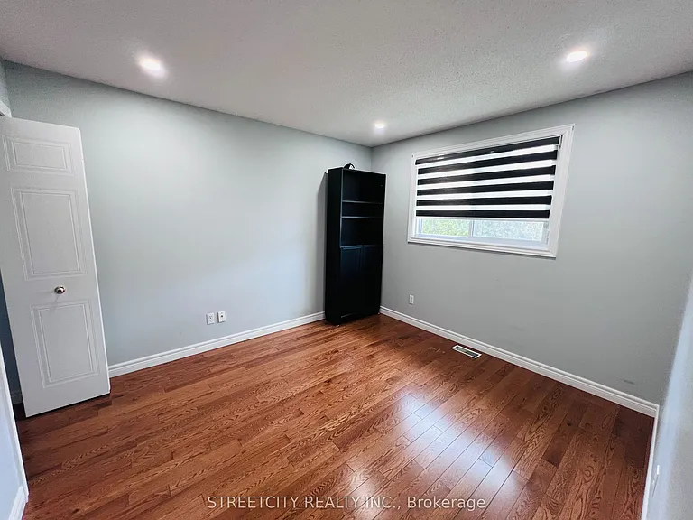 1279 Aldersbrook Rd — Photo 25