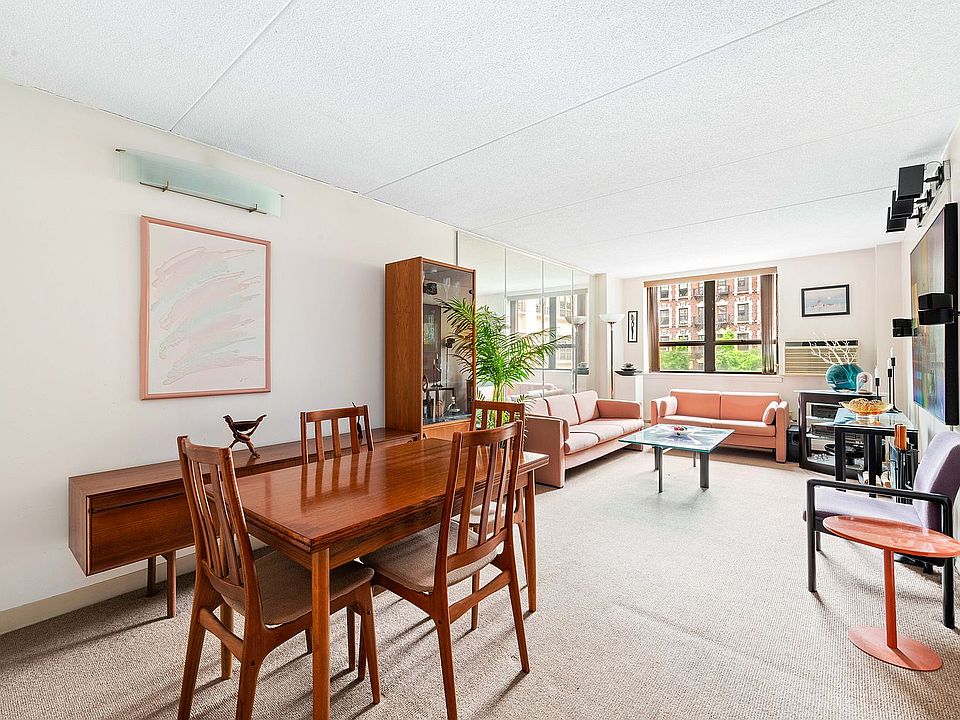 1st image of 220 Manhattan Ave APT 2V