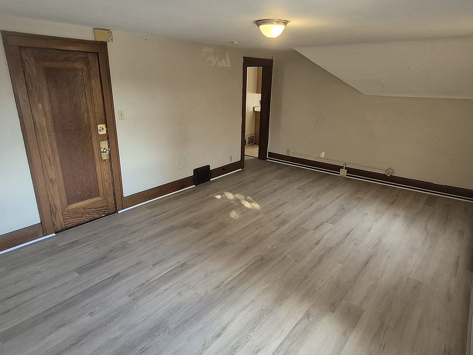 1st image of 408 Fulton Rd NW APT 4