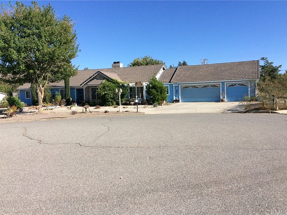 1st image of 30198 Emerald Ln