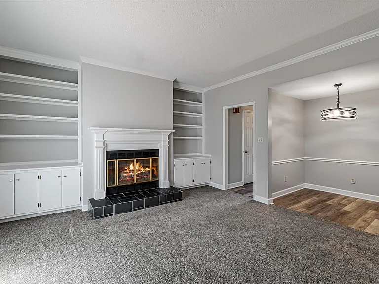 1810 Oakcrest Ct — Photo 14