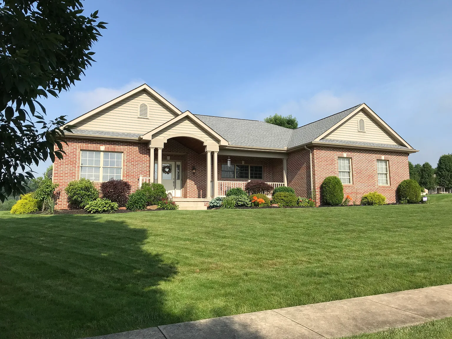 341 Rowe Rd photo 1