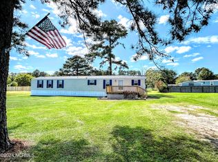 138 Gray Rd, Newport, NC 28570