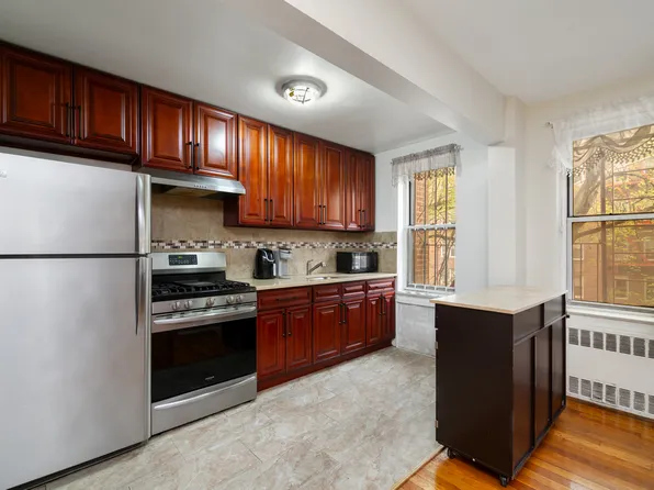 65-35 Yellowston Boulevard image 1 of 7