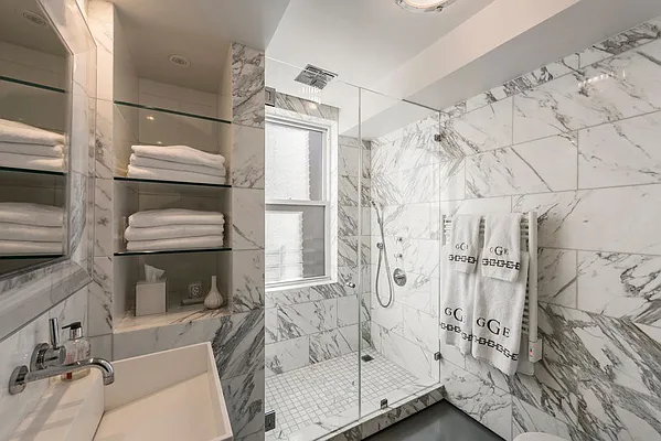 Sold by Nest Seekers International | media 7