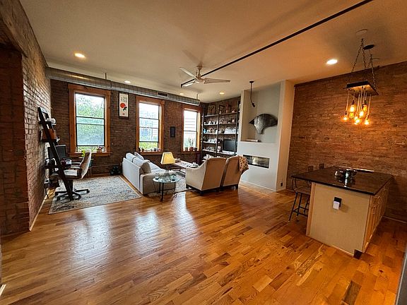5th image of 404 Reading Rd Unit 303