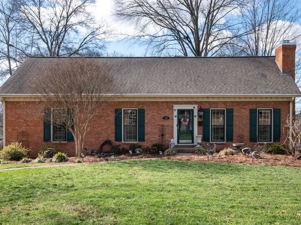 140 Paradise Dr, Hendersonville, TN 37075
