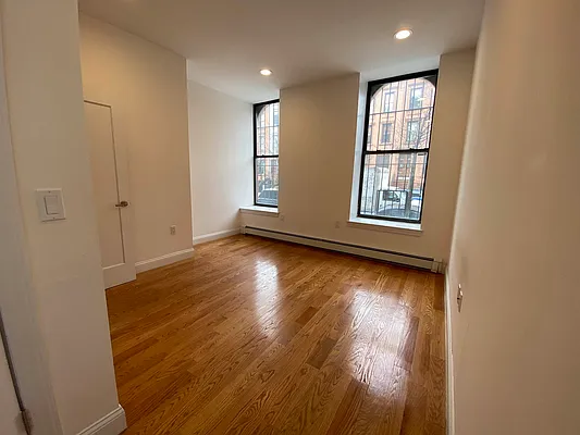 Rented by EastMount Realty LLC | media 11
