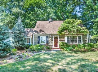 473 Forest Ave, Paramus, NJ 07652