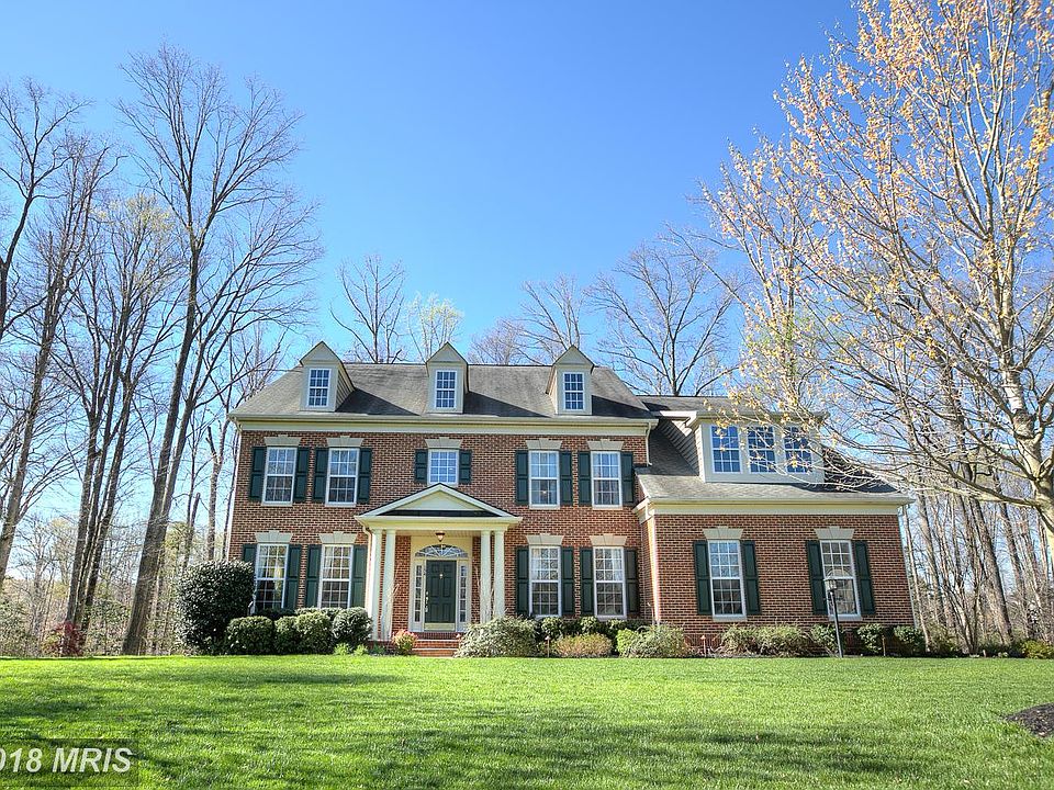 1st image of 154 Sanford Ferry Ct