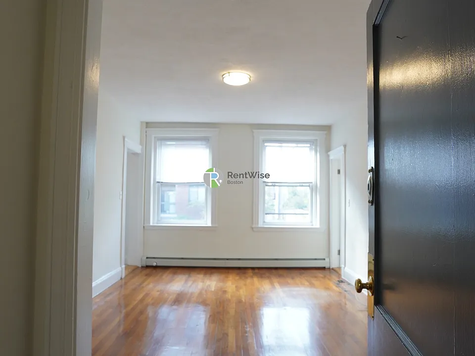 82 Brainerd Rd #20