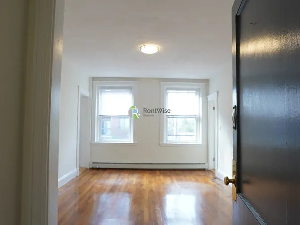 82 Brainerd Rd APT 20, Allston, MA 02134