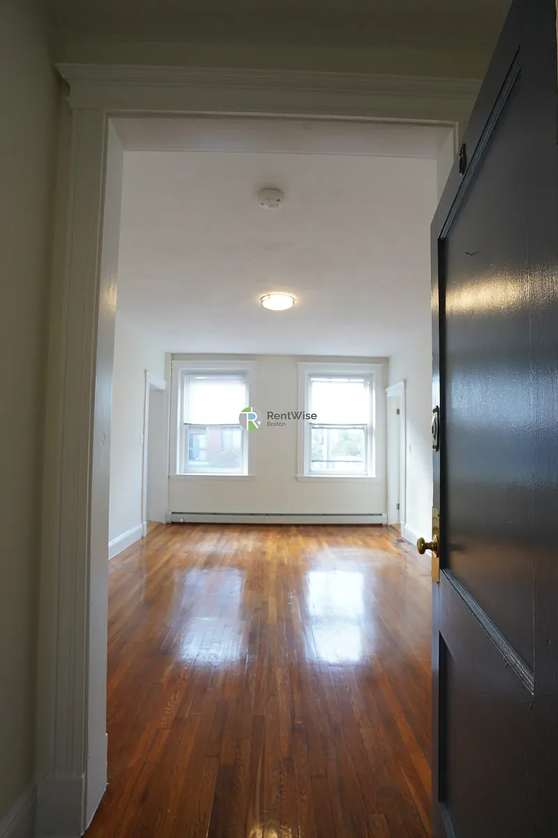 Building Photo - 82 Brainerd Rd #20