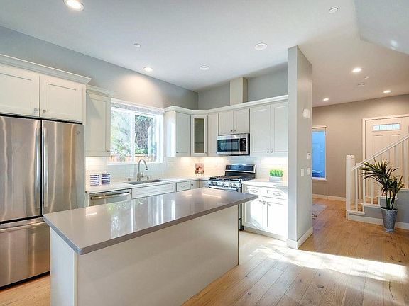 3rd image of 360 S Cypress Ave