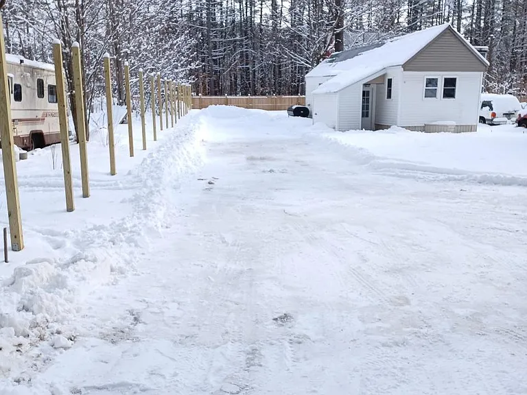 17 Power Line Rd — Photo 3
